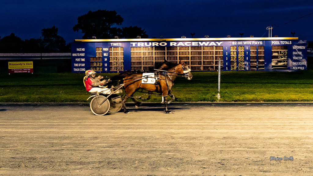 Fifth Estate Triumphs In Top Truro Pace