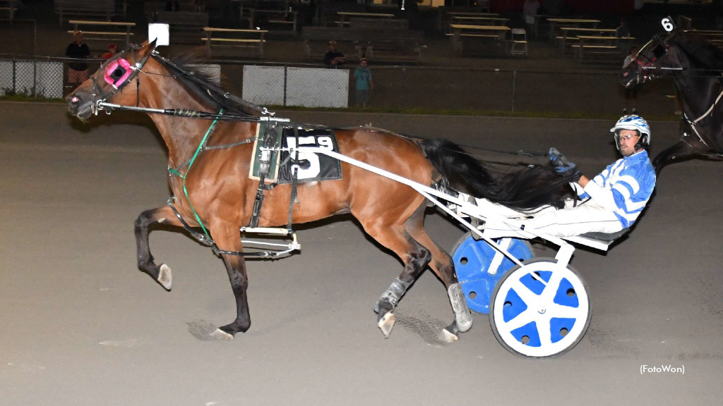 Vernon Open Trot To Zapaca