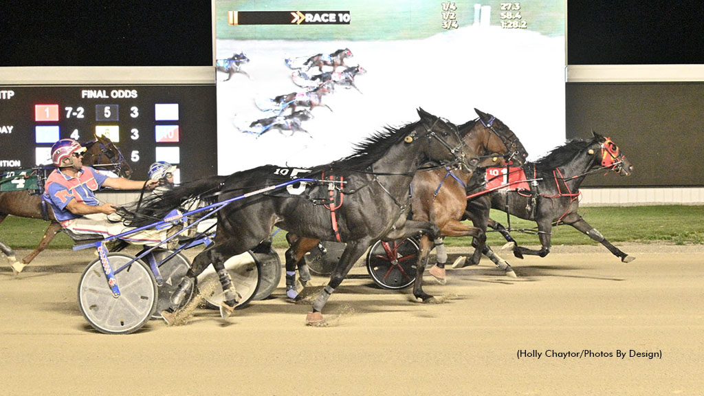 Petro Angel Closes Out Hiawatha Meet