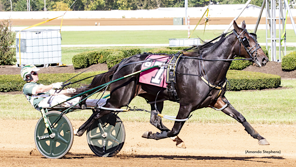 Looksgoodinloulou Wows Them In World Record Effort