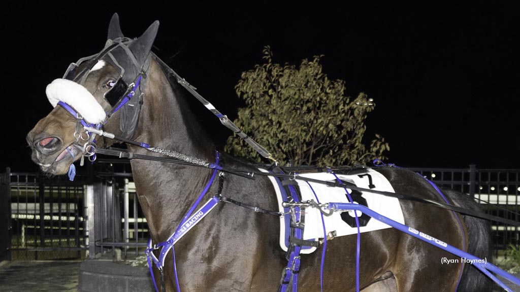 Outlawabovenbeyond Upsets In A Preferred Photo Finish