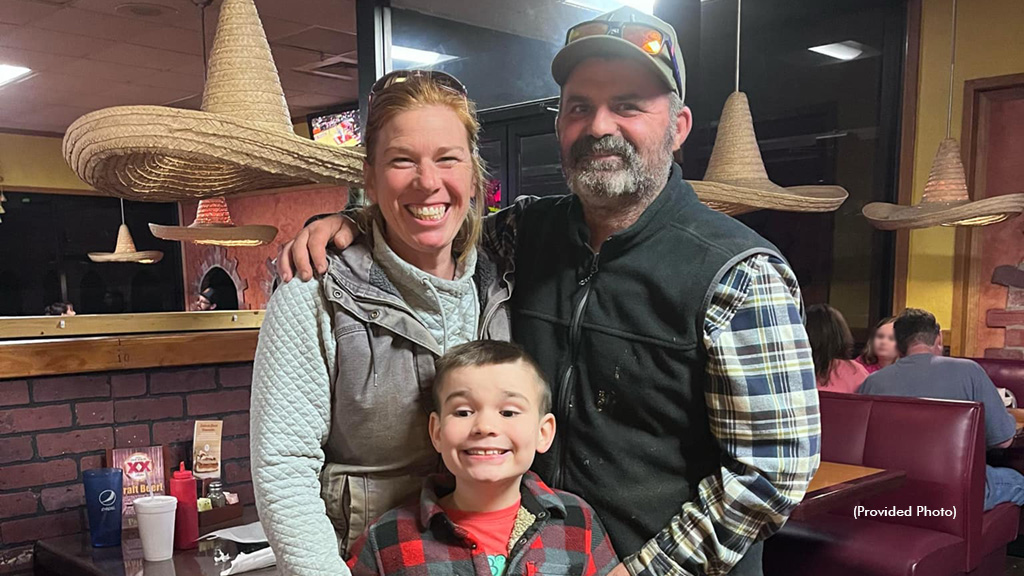 Raymer To Receive Humanitarian Award Raymer To Receive Humanitarian Award