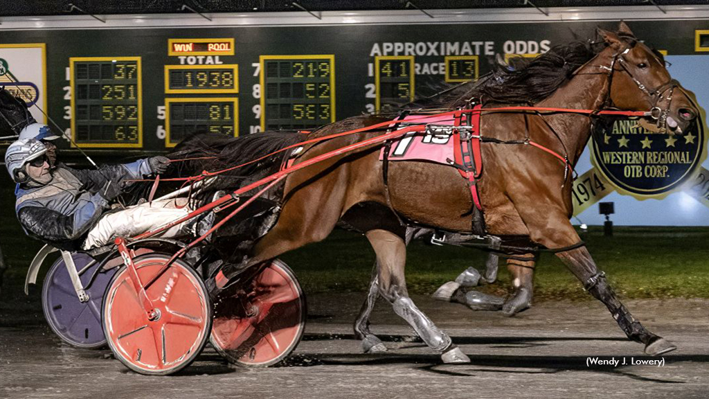 Mucho Macho Steps Up At Batavia