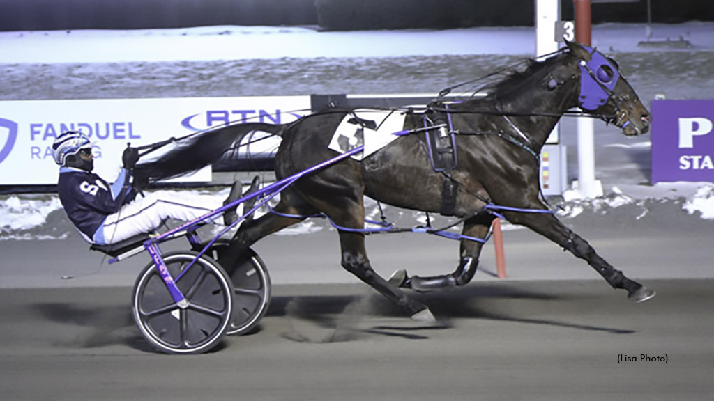 Sample Pulls Off Upset In King Remembrance Race