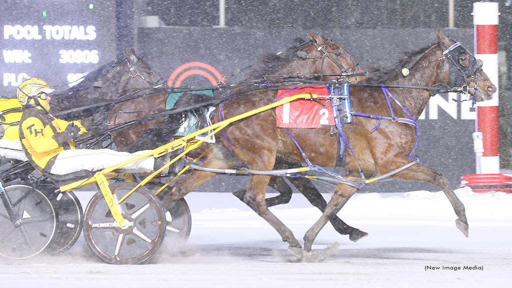 Jabberwocky Surges Through The Snow In Mohawk Preferred