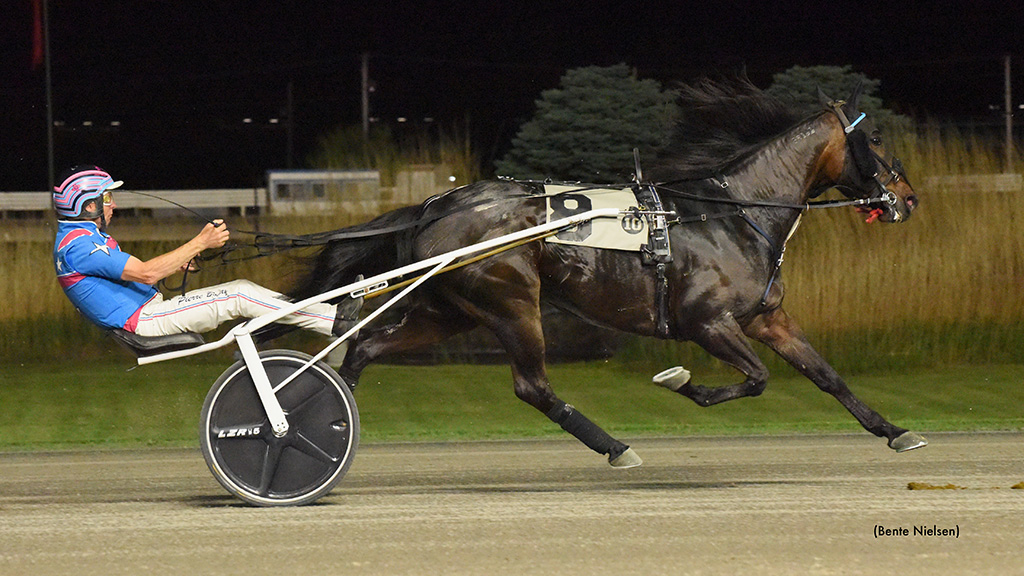 Emma Town Bud Triumphant Again In Rideau Preferred