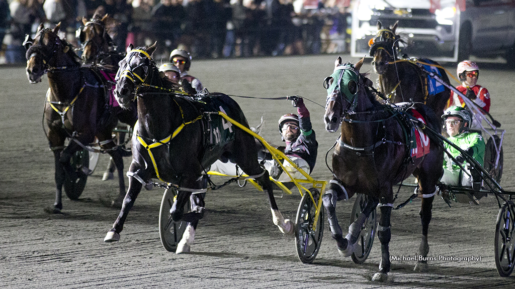 Louprint winning at Woodbine Mohawk Park