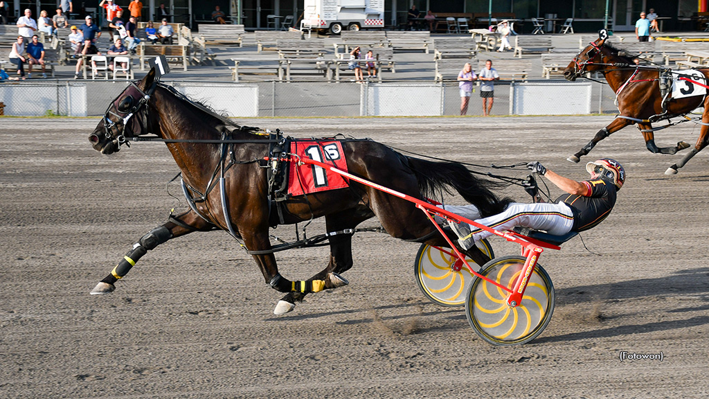 Bettors Donttell winning at Vernon Downs