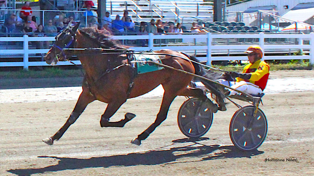 Maine Trotters Roll On At Cumberland