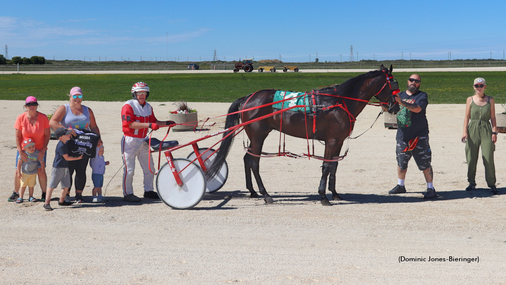 Major Threat Lives Up To His Promise In Futurity #33