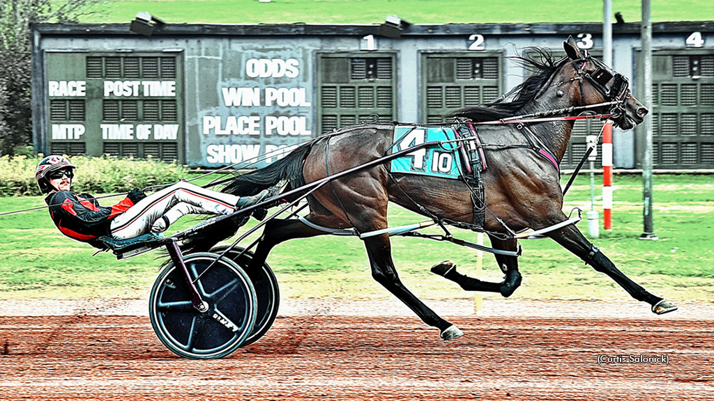 Fansville, Bo Silas Take Pocono Features
