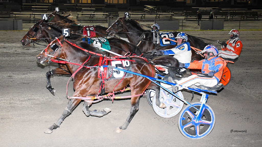 Dead Heat In Vernon Friday Feature