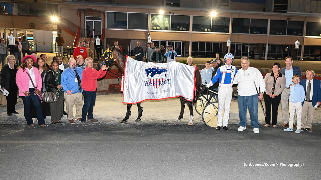 Maximus Miki Outlasts Nijinsky In Potomac Pace