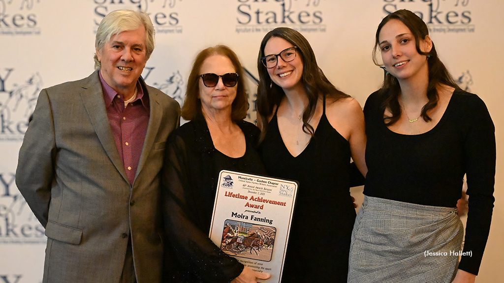 New York Awards Banquet A 'Family Affair'