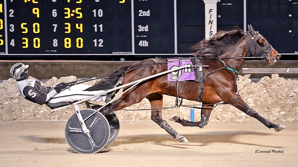 Robert Michael Sweeps To Dayton Feature Score