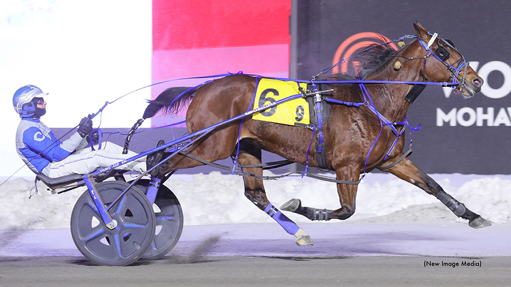 Tells On A Roll, Cullen Shine On Mohawk Friday Card