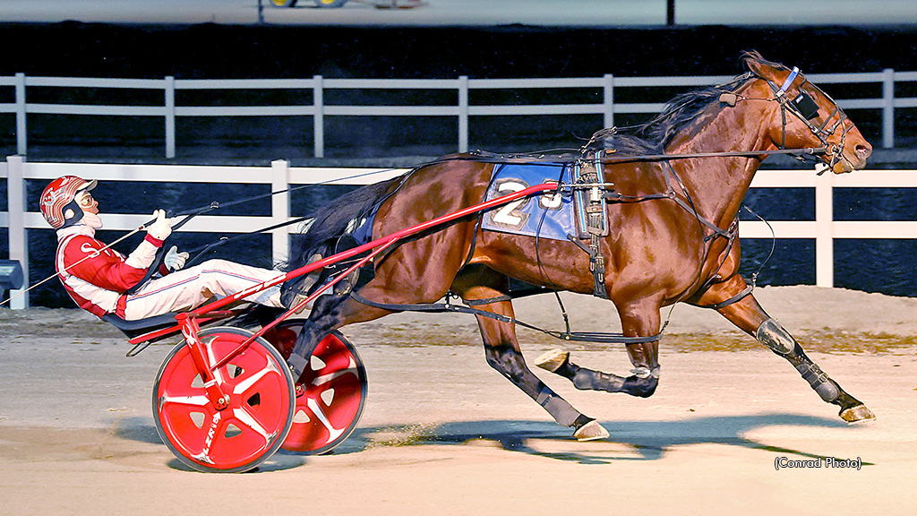 I Did It Myway winning at Miami Valley Raceway