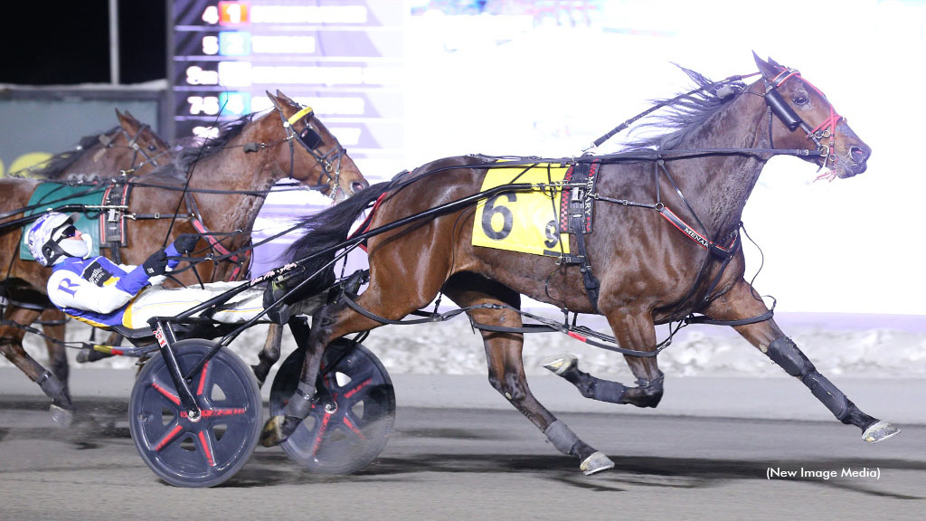 Its Saturday Night Captures Mohawk Open Pace