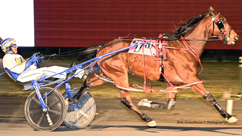 Spring Blake winning at Rosecroft Raceway