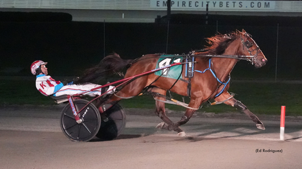 Tarapasta winning at Yonkers Raceway