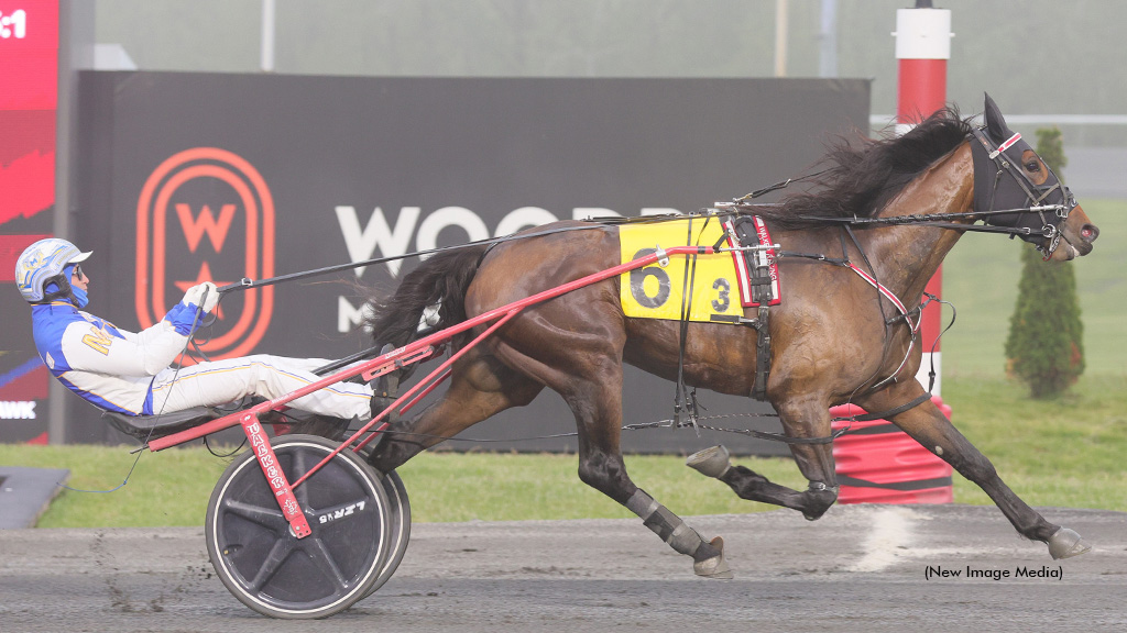 Sophomore Trotters Star In OSS On Shortened Mohawk Card
