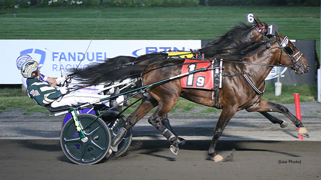 Whos Eyes Blue winning at The Meadowlands