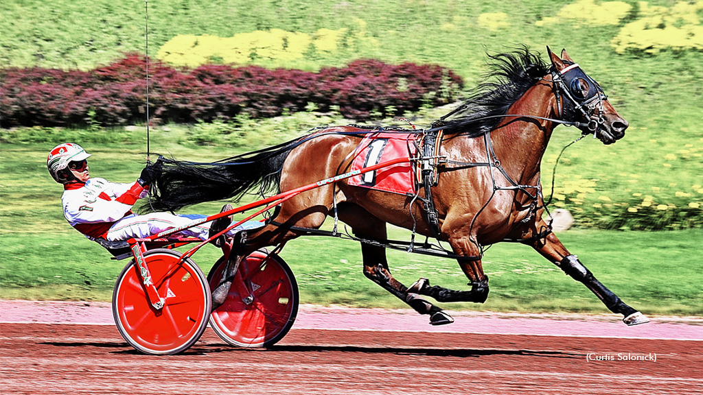 Threecurtaincalls Steals The Show At Pocono