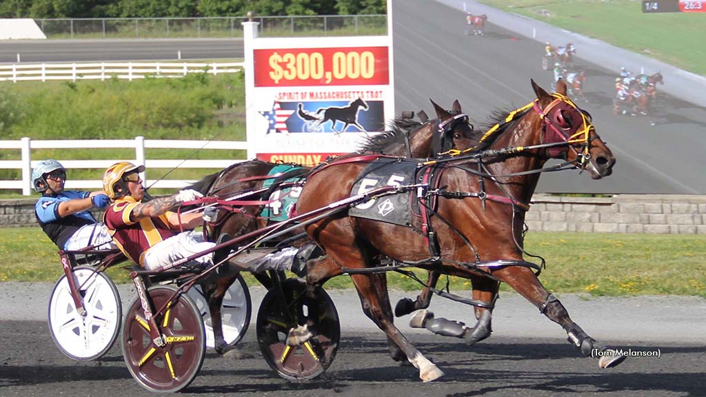 Turn The Page N winning at Plainridge Park