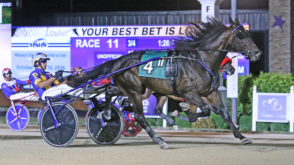 Hoosier Hosts Rookie Male Trotters In INSS Action