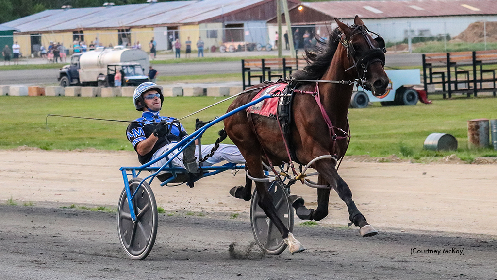 Watts Trainees Perfect In Downey Memorial Stakes
