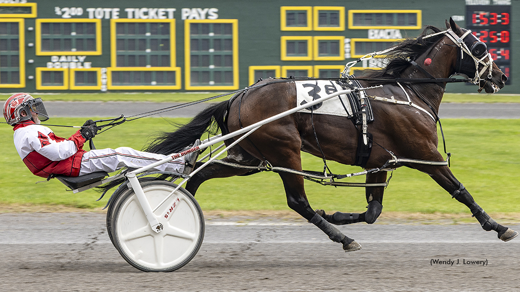 Rocknroll Runa A winning at Batavia Downs
