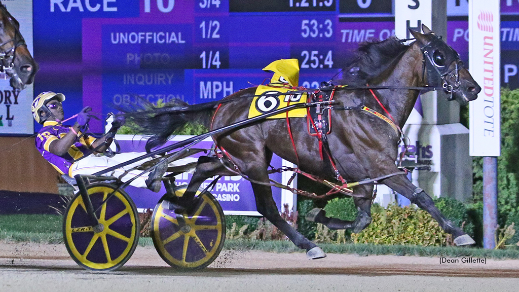 Leave It To Leo winning at Hoosier Park