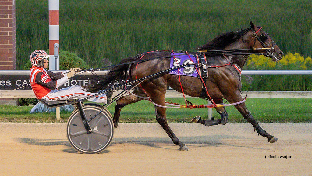 Slipped Onmybeans winning at Running Aces