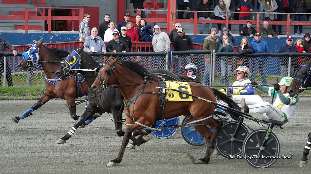 Captain Tate (#6 inside) with Sea Laird (#4 outside) and Shir Gain (#2 middle)