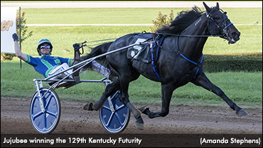 Jujubee Giant On Mainstage In Futurity