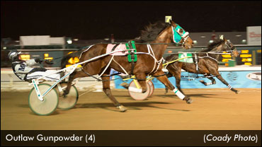 Outlaw Gunpowder Wins Derby
