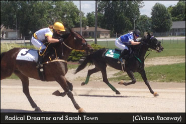 Clinton Hosts First Pari-Mutuel RUS