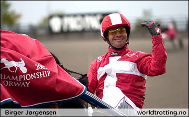 Jørgensen Captures World Driving Title