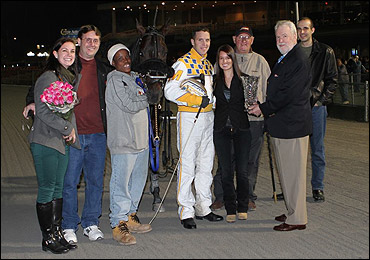 Bolt The Duer Wins Messenger; Bettor B Lucky Takes Maud