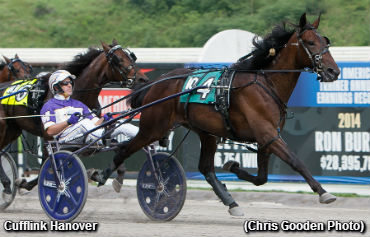 Stakes Record For Cufflink Hanover