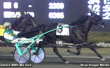 Jamieson Sweeps Damsel Divisions