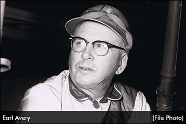 NB Honours Earl Avery