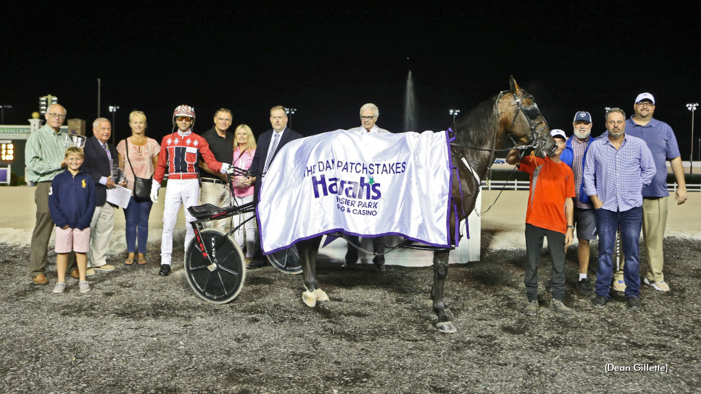 Bulldog Hanover and crew in the Hoosier Park winner's circle