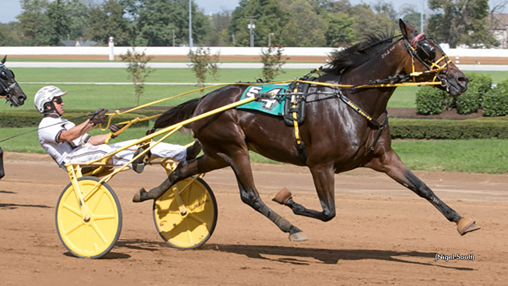 Homicide Hunter winning at The Red Mile