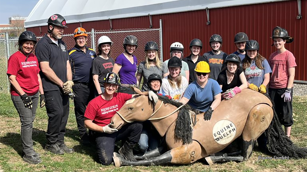 Students training in Large Animal Rescue 