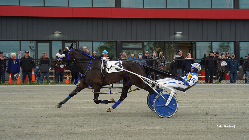 Lobel Bruiser winning at Truro Raceway