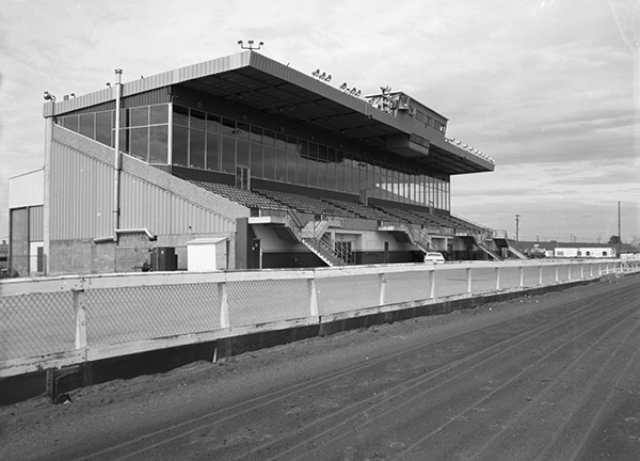 Marquis Downs grandstand