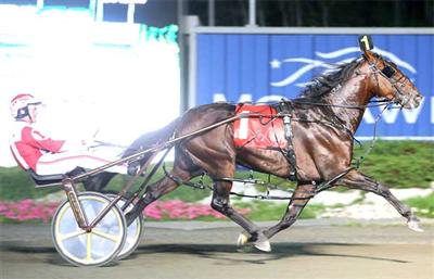 'Santanna', 'Somebeach' Sail In Simcoe Stakes