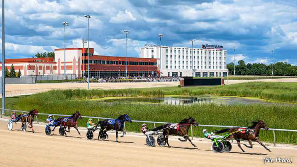 Around the clubhouse turn at Running Aces