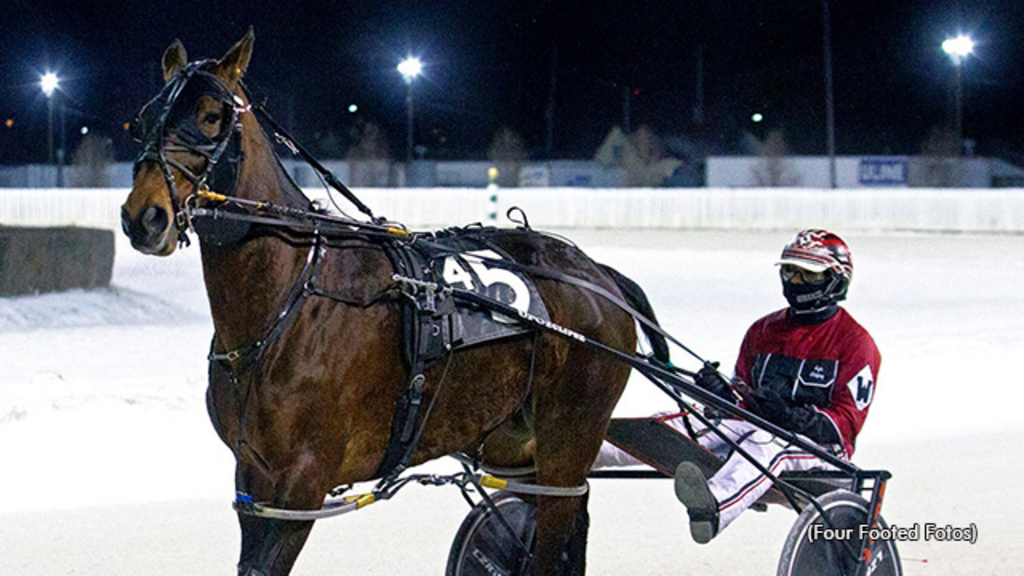 Kyle Wilfong and Carlos Mittanna at Hawthorne Race Course